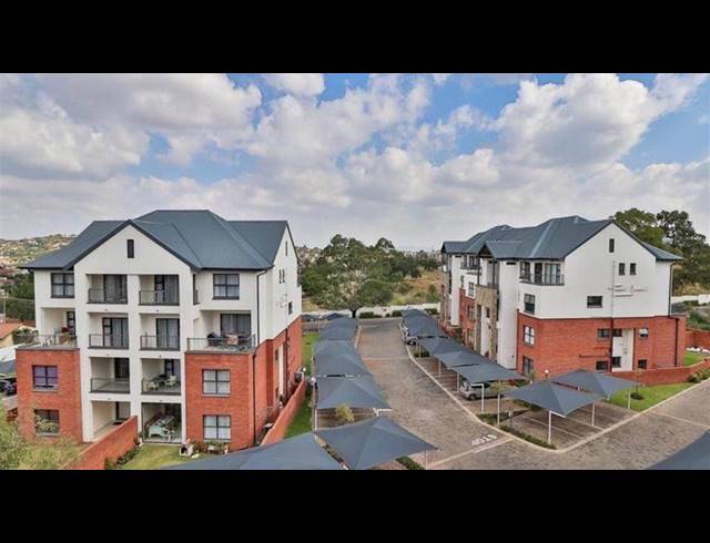 1 BEDROOM TOWNHOUSE FOR SALE IN OAKDENE